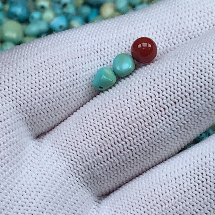 南红玛瑙未镶嵌珠宝奇石