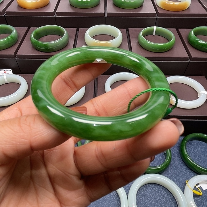 和田玉未镶嵌手镯5455