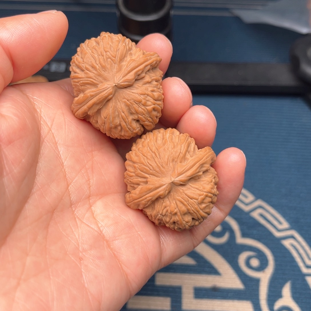 文玩核桃把件闷白