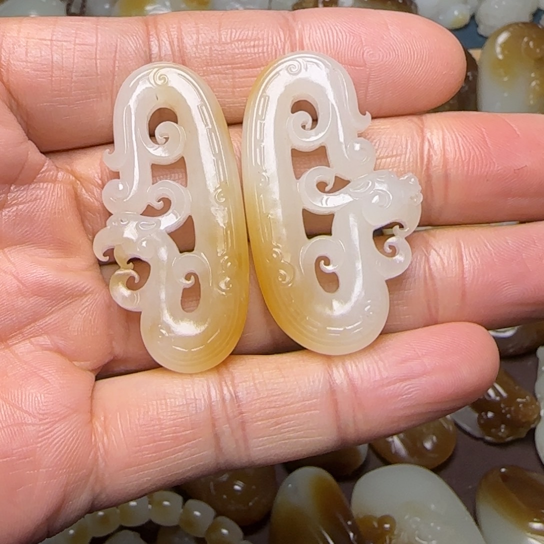 和田玉（糖玉）未镶嵌颈饰