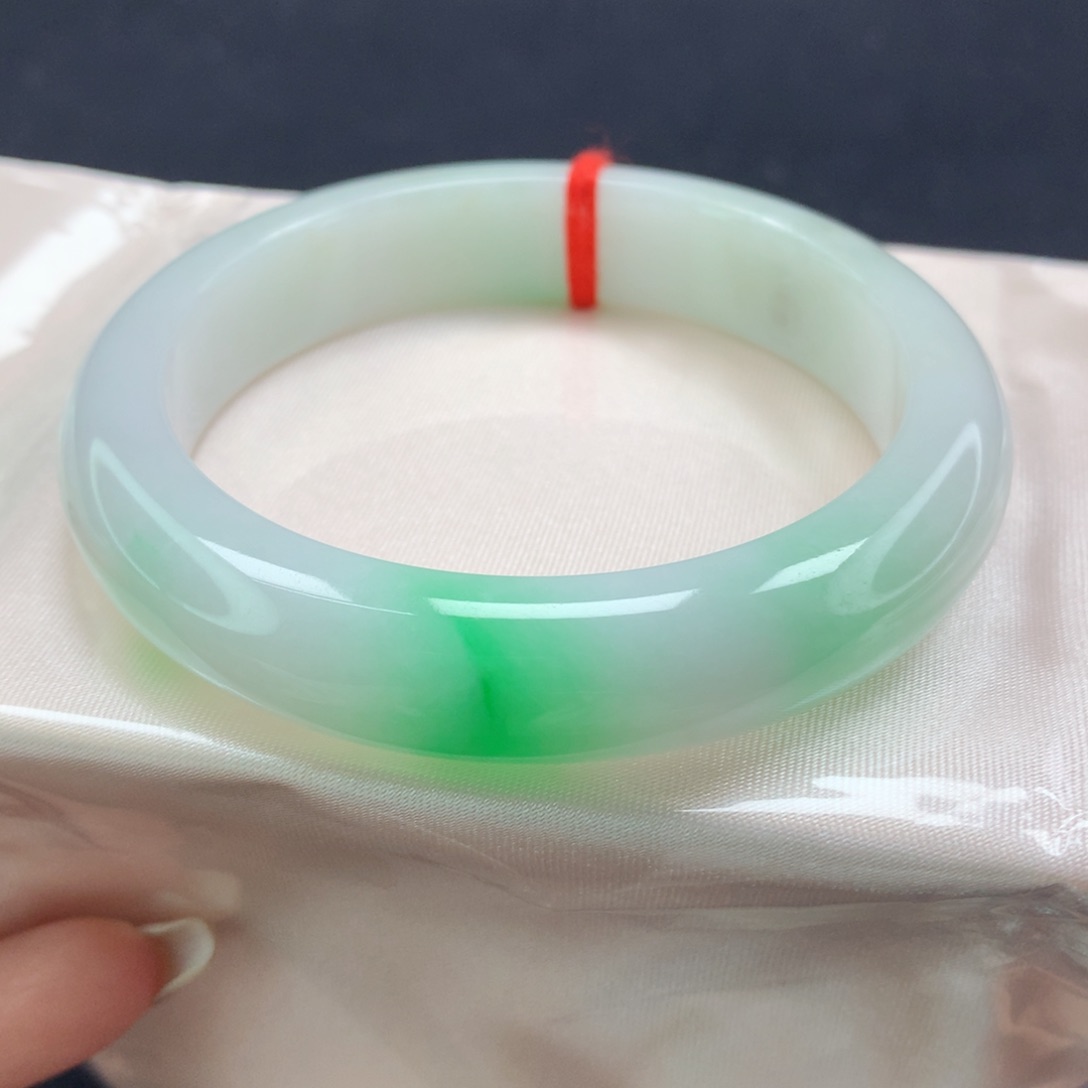翡翠手镯未镶嵌（27号）