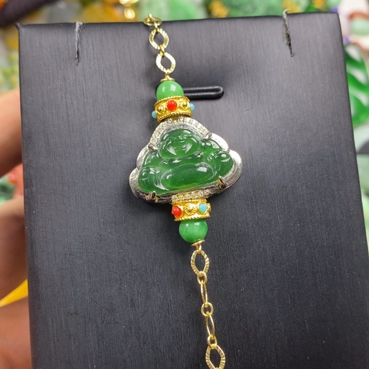 翡翠未镶嵌吊坠(赠链)