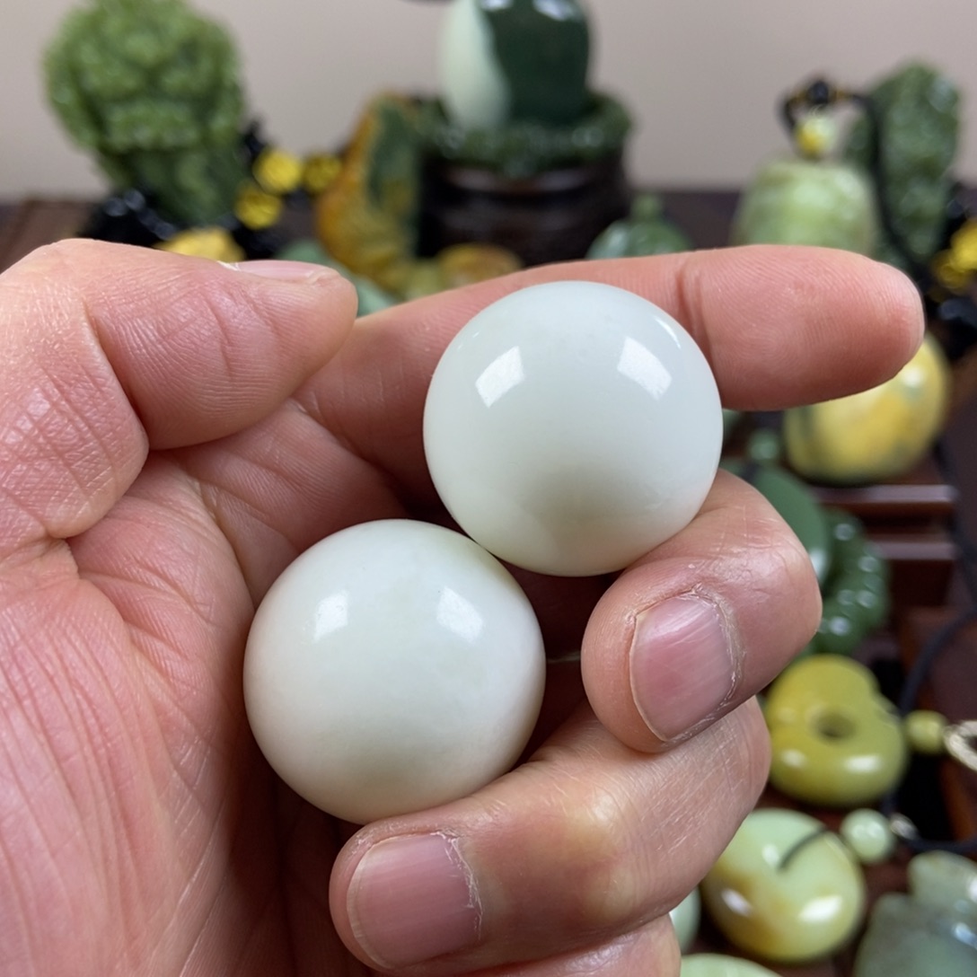 蛇纹石玉未镶嵌手把件