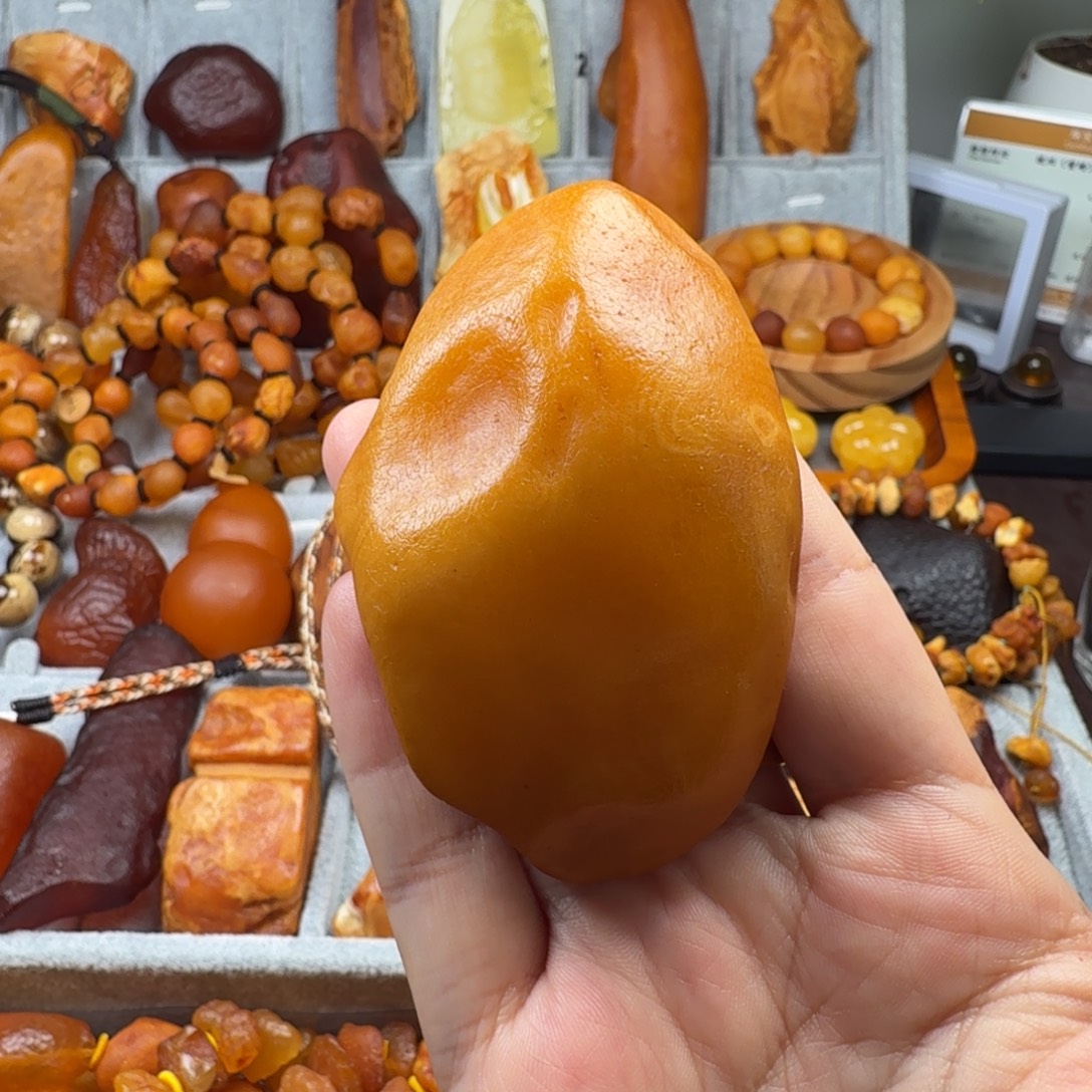 定制琥珀未镶嵌58克价海漂原石