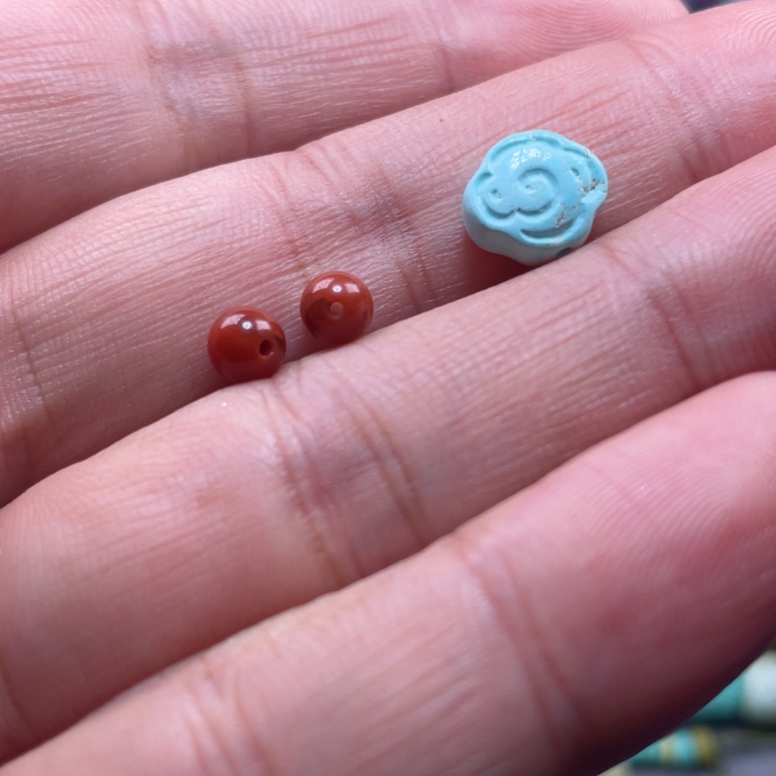 南红玛瑙配饰未镶嵌