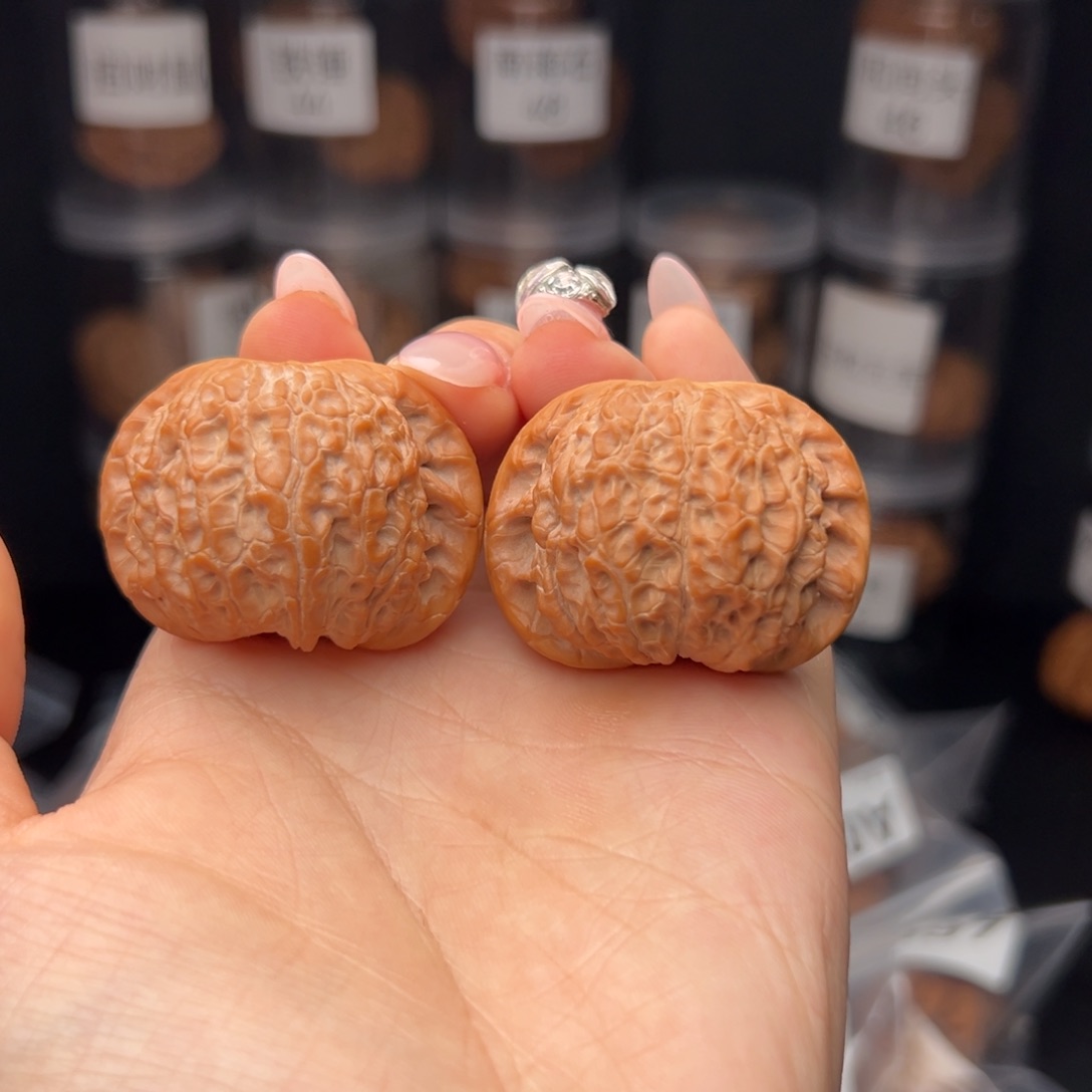 文玩核桃吊坠D****S血麒麟