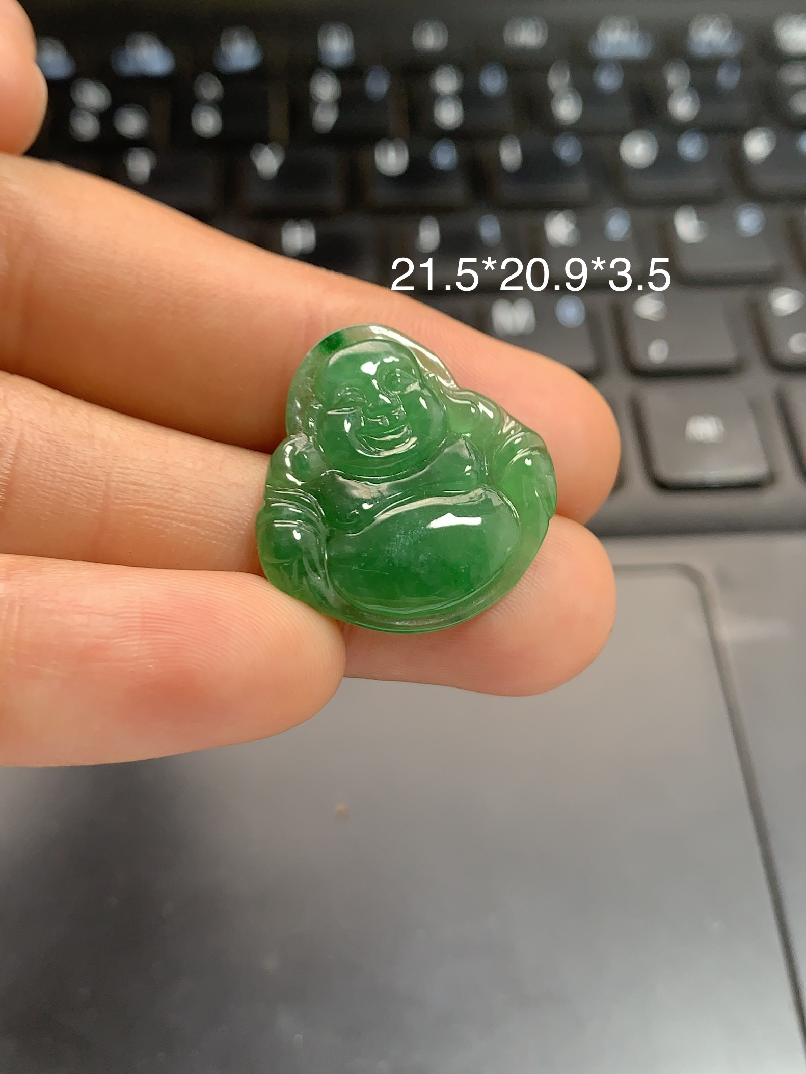 缅甸天然翡翠A货铜托镶嵌