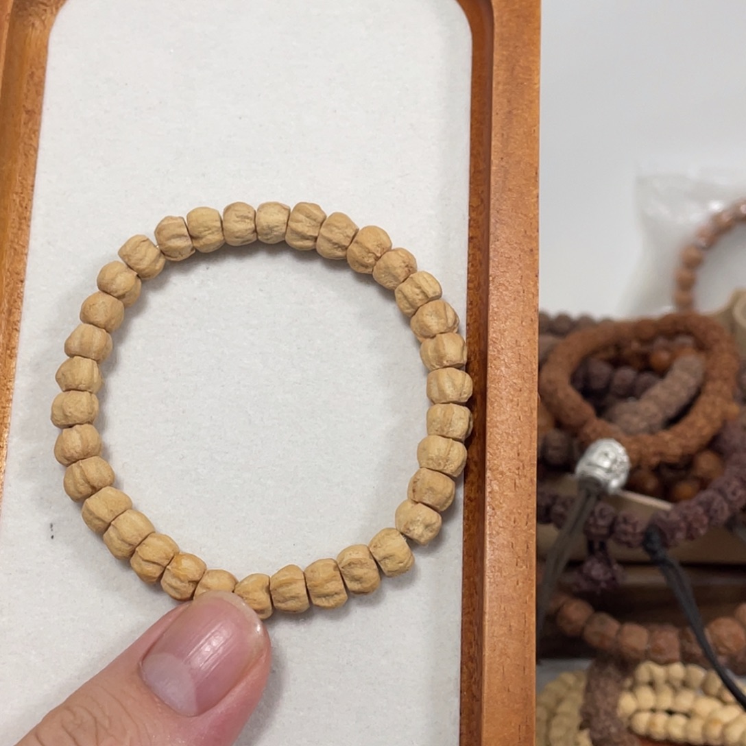 柏香籽/百香籽吊坠柏香籽