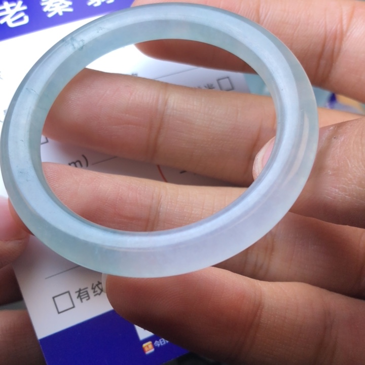 定制翡翠未镶嵌挂件