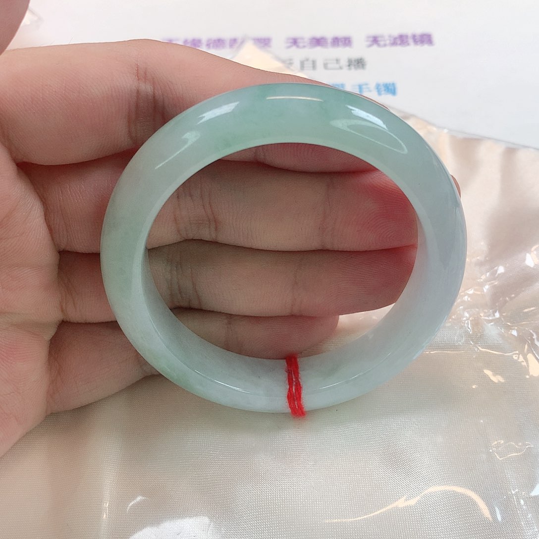 翡翠手镯未镶嵌333号