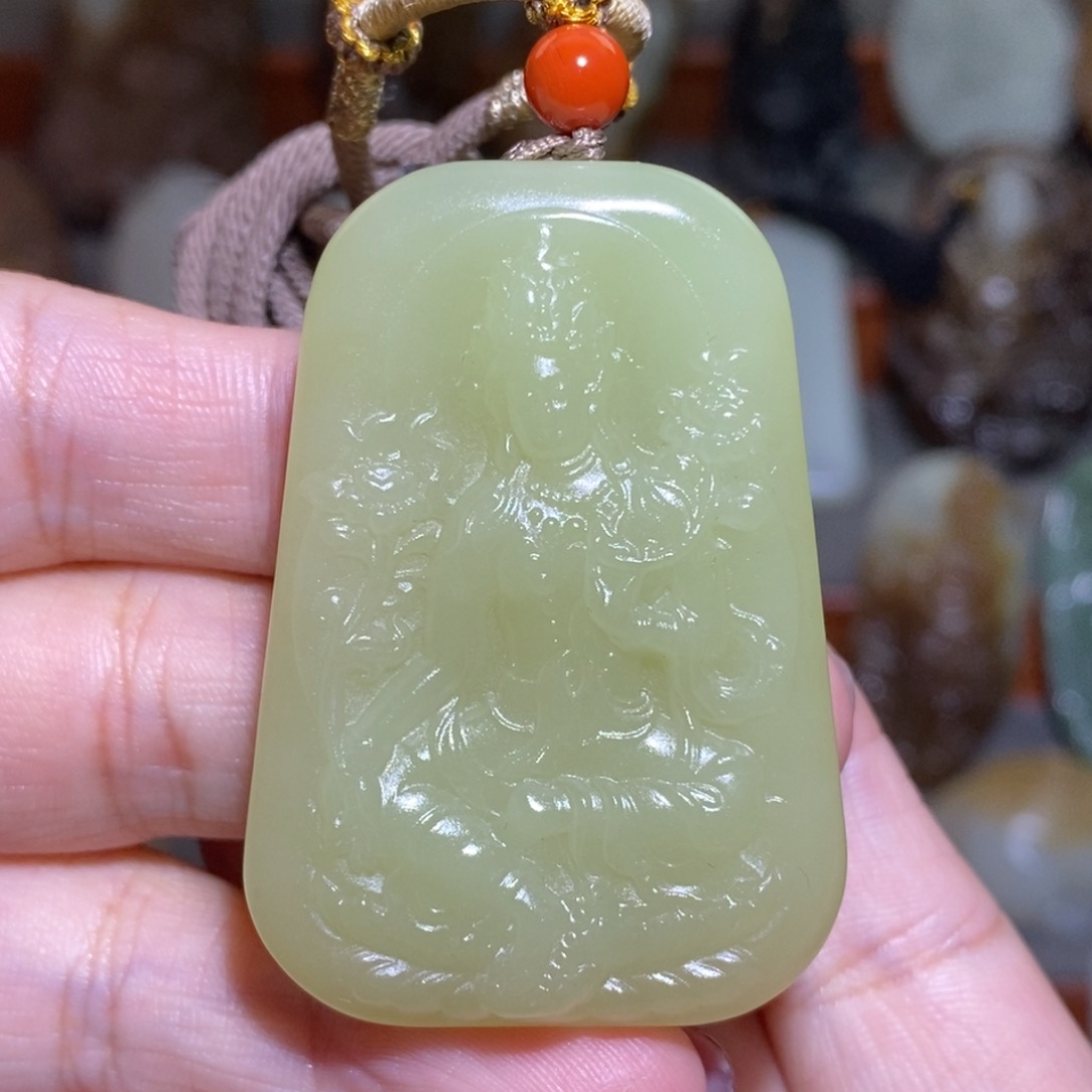 颈饰未镶嵌和田玉（黄玉）