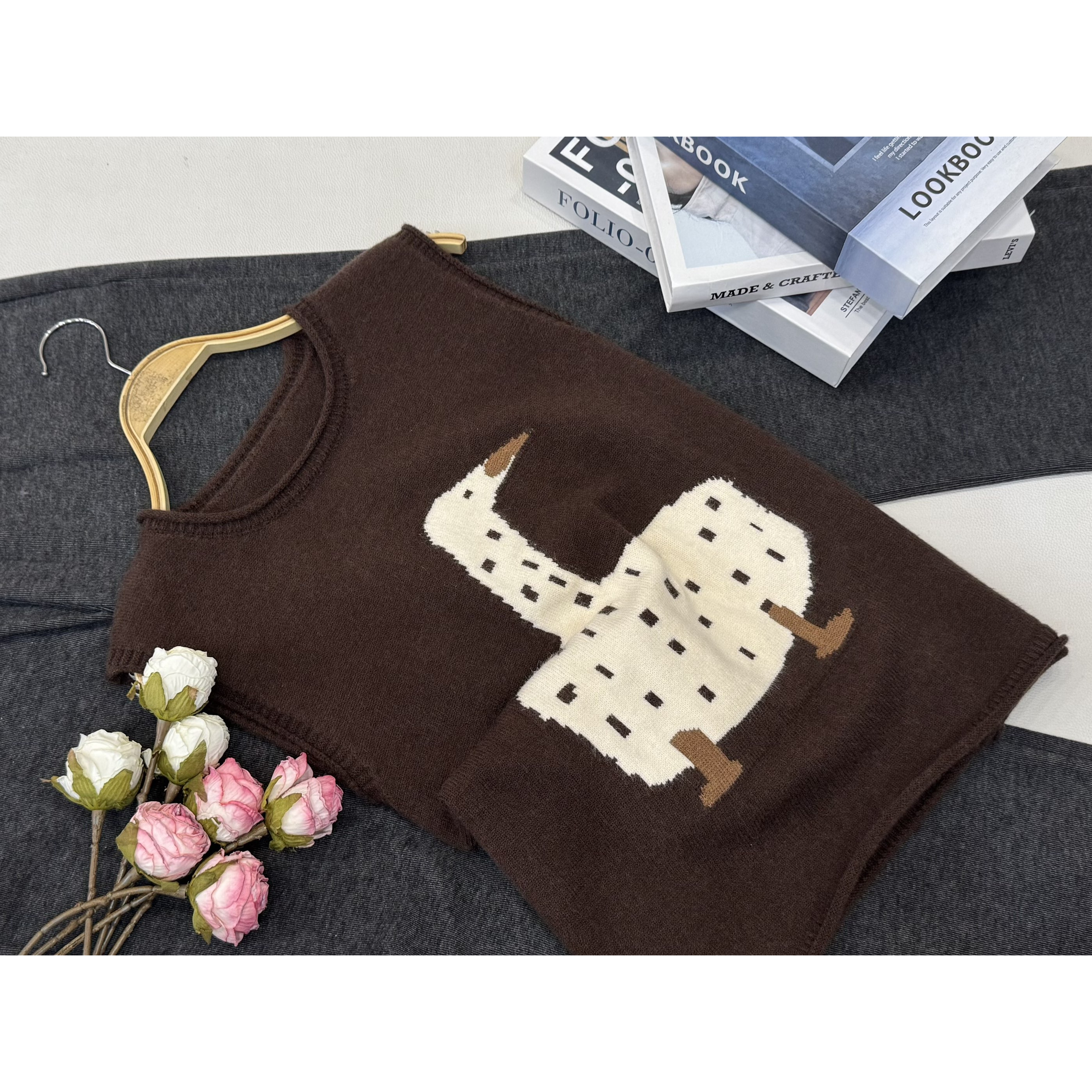 【大鹅马甲咖色】秋季新款时尚无袖针织上衣QC5531