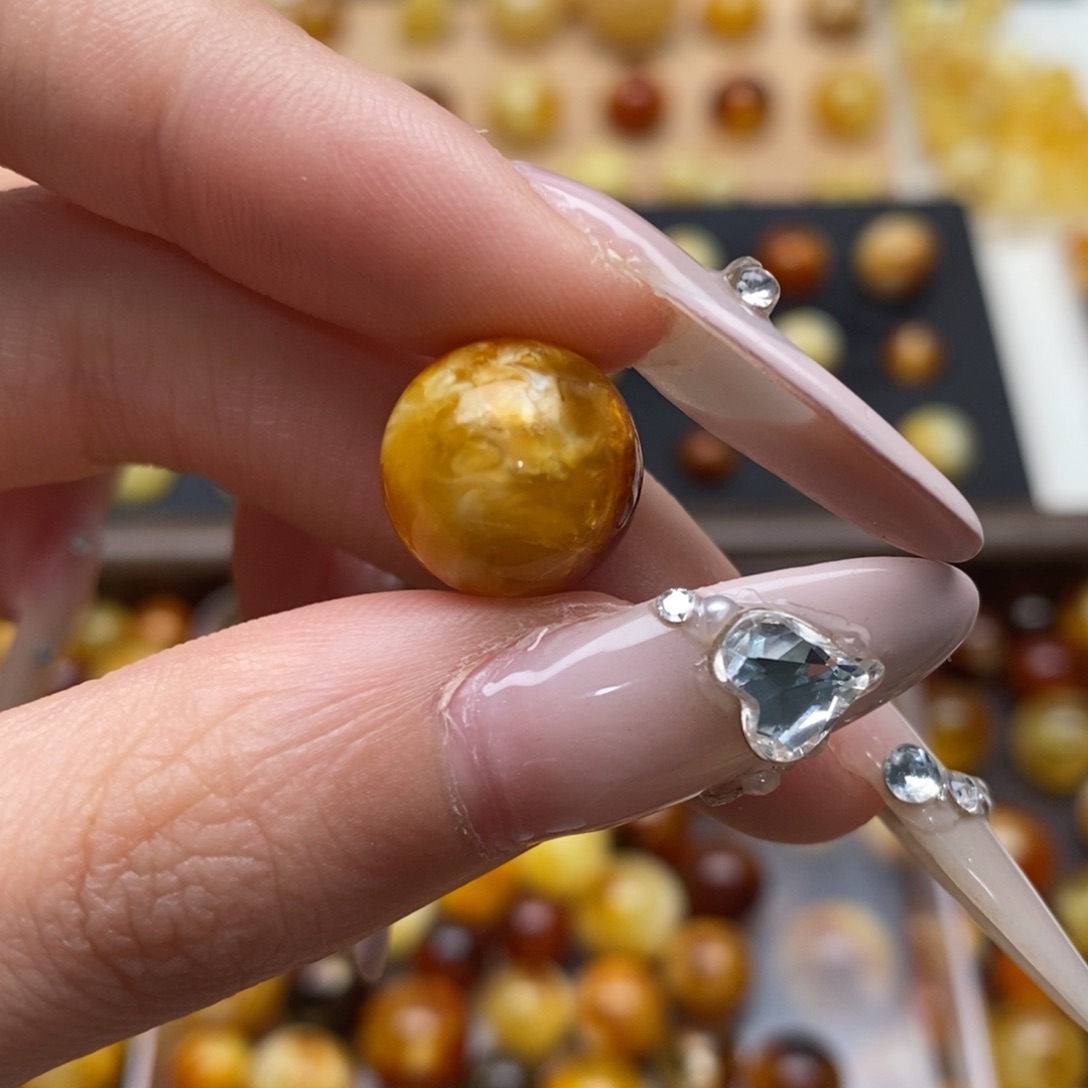 高***y琥珀未镶嵌珠宝奇石蜜蜡