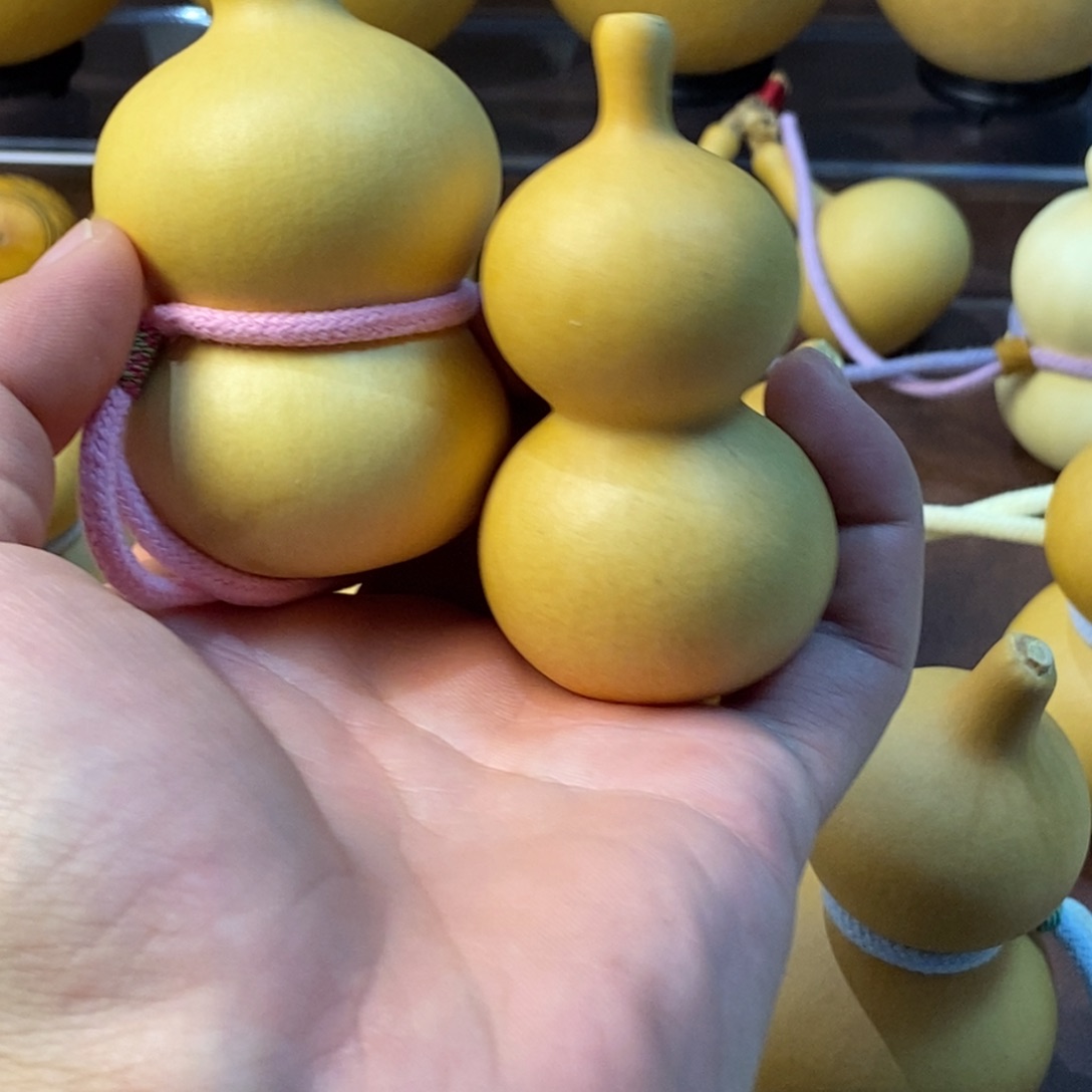 苝***。文玩葫芦，不退不换