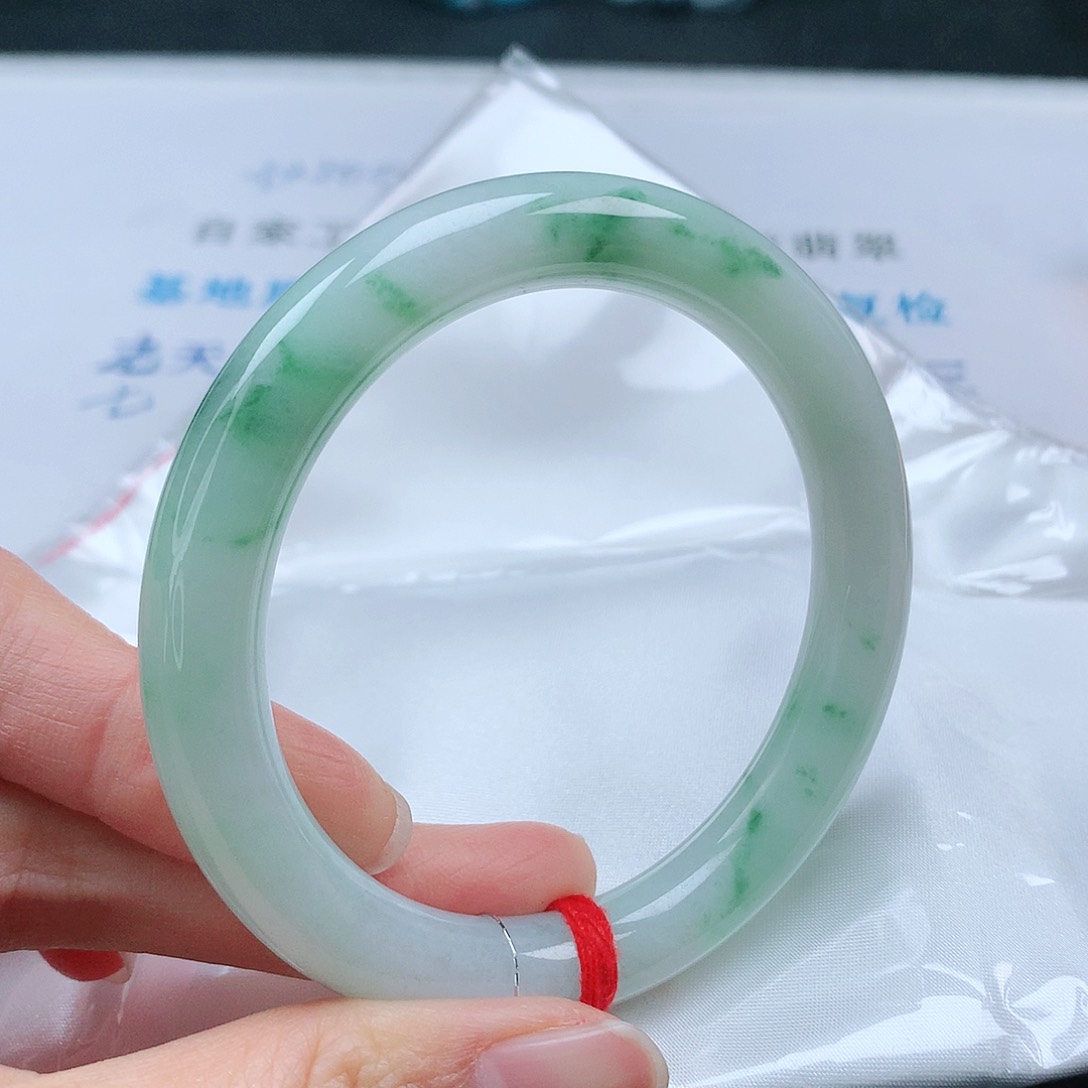 翡翠手镯（圆镯）未镶嵌55➕圆