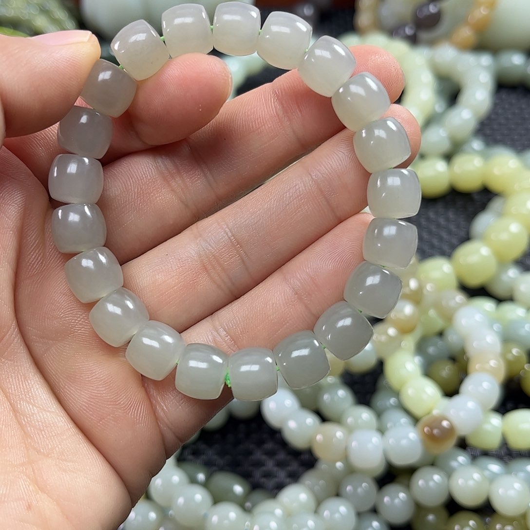 和田玉手链未镶嵌