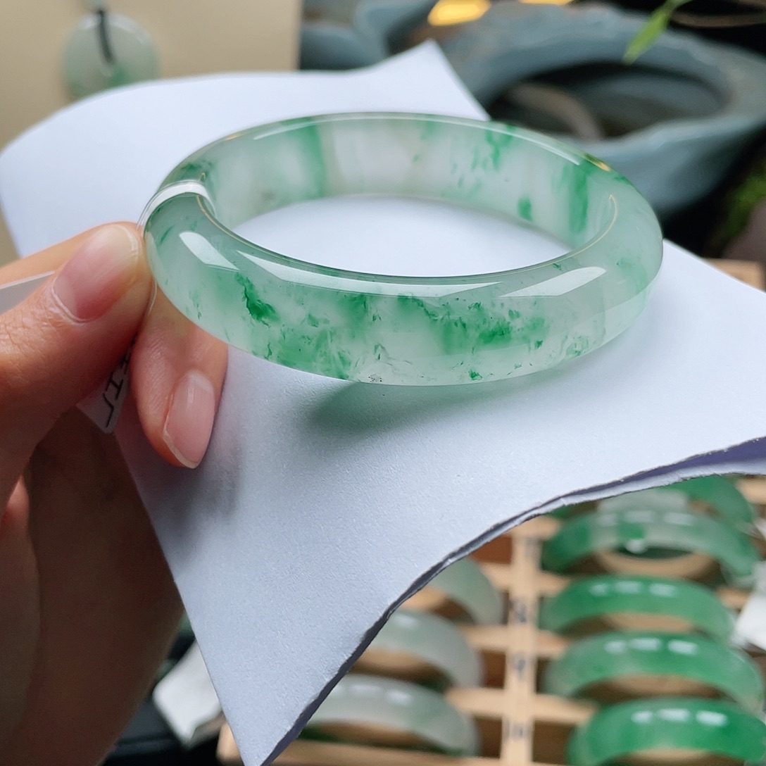 石英质玉手镯未镶嵌沐****w