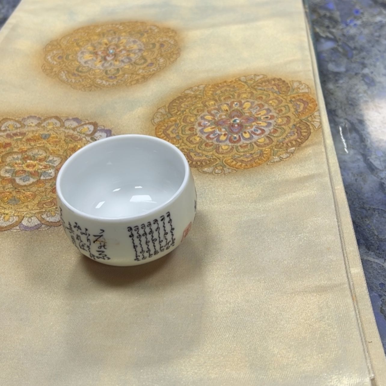 【闪购商品】陶瓷马克杯带盖勺