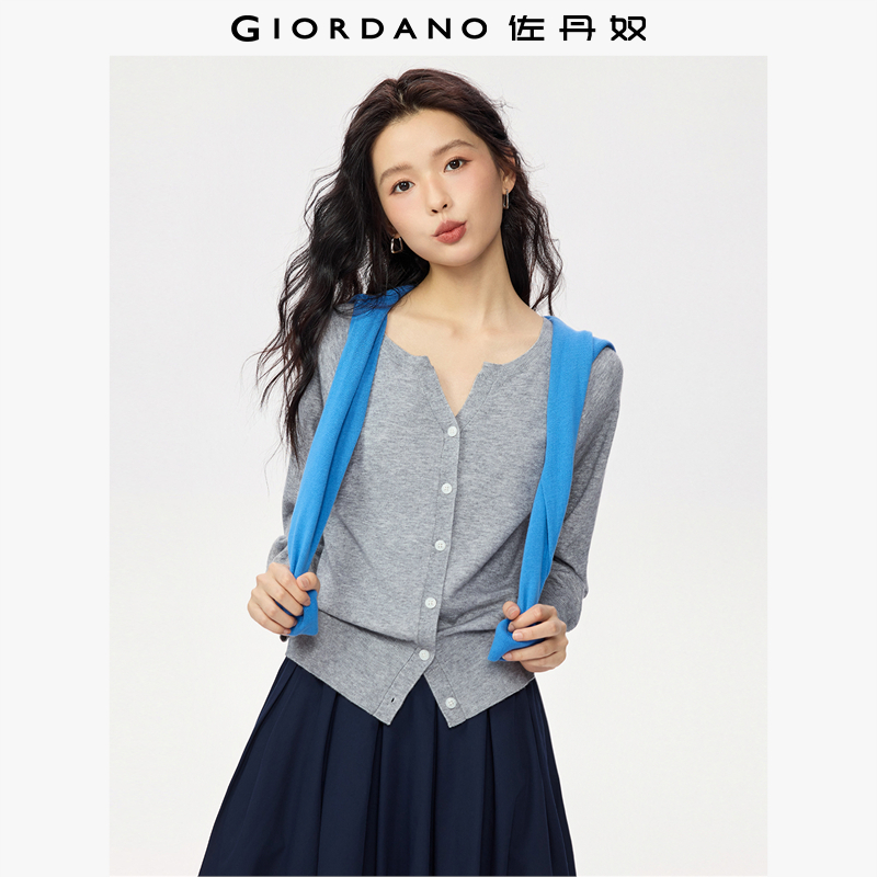 佐丹奴秋冬新款温柔减龄流光风小V领八分袖针织开衫女13355758