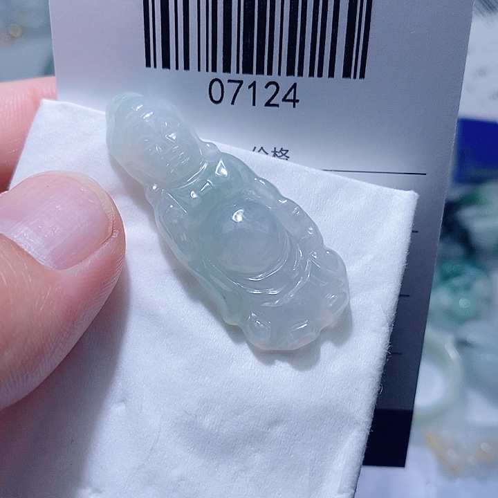 翡翠未镶嵌颈饰天光墟翡翠市场现金代购