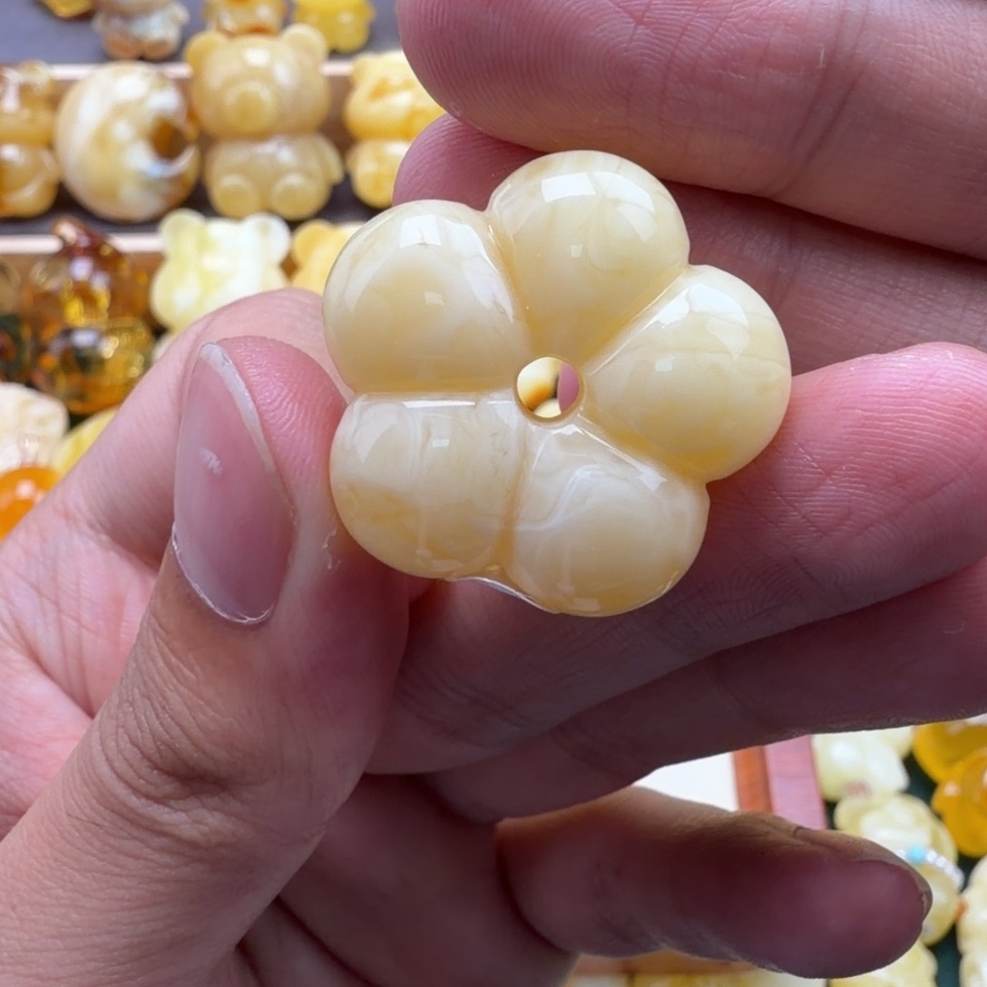 陈***大琥珀未镶嵌裸石蜜蜡