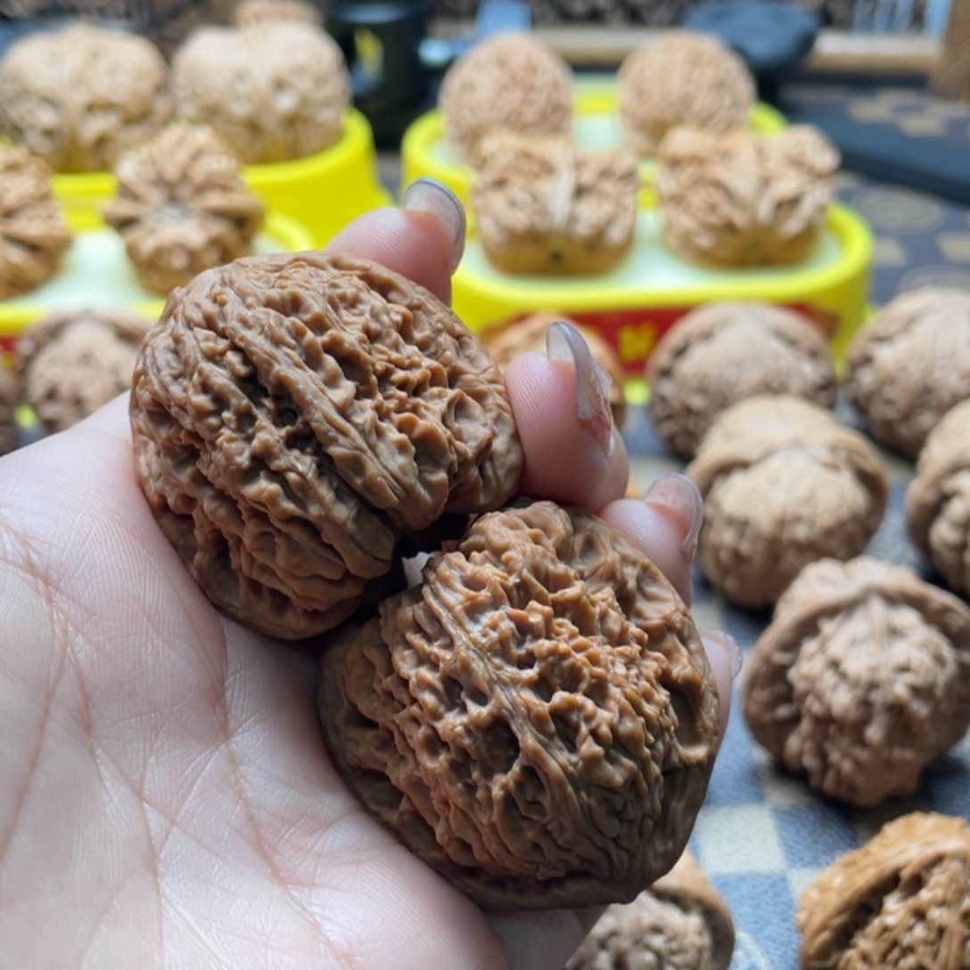 放****把件文玩核桃38南疆石核桃