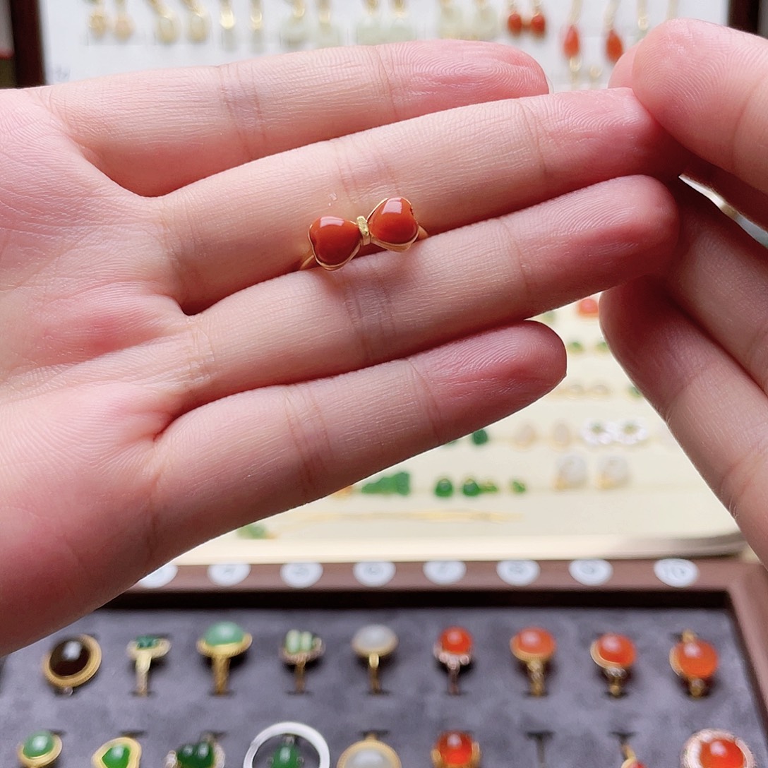 和田玉银S925镶嵌耳饰