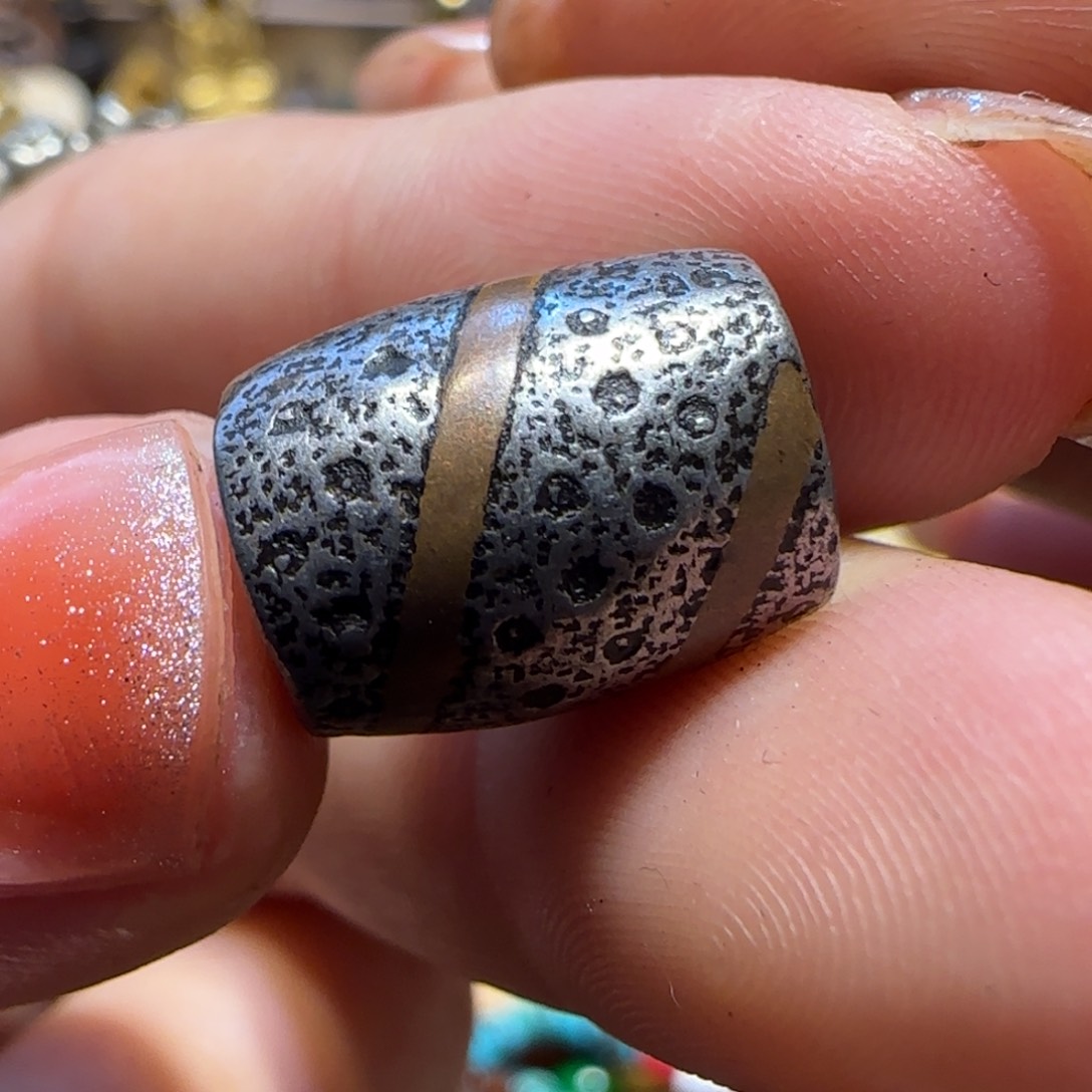 吊坠…………………………………………