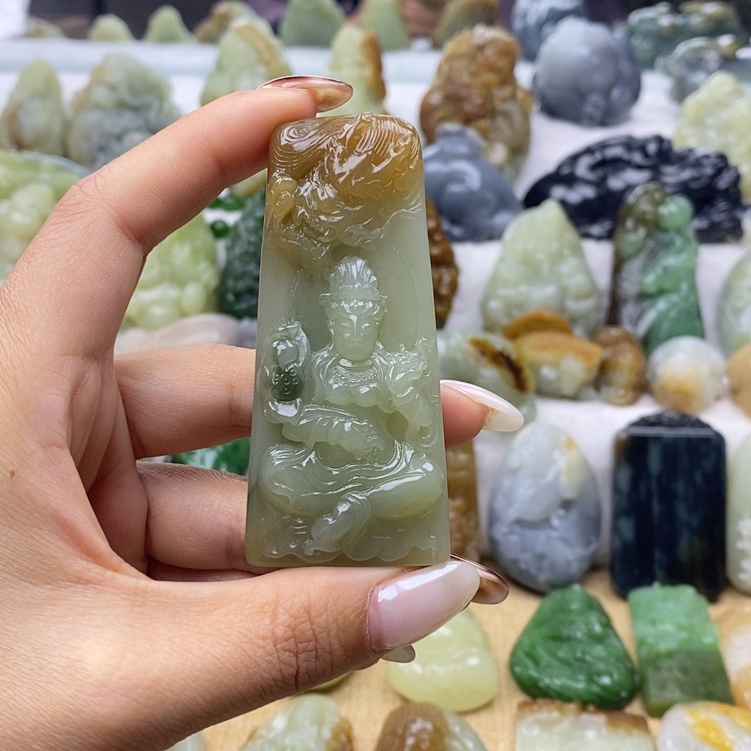 和田玉未镶嵌颈饰