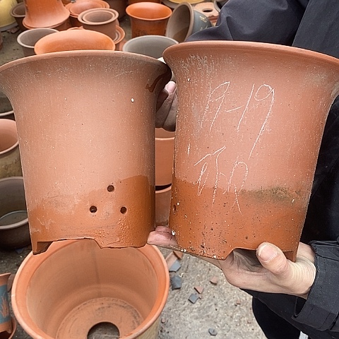 紫砂中国宜兴紫砂花盆，