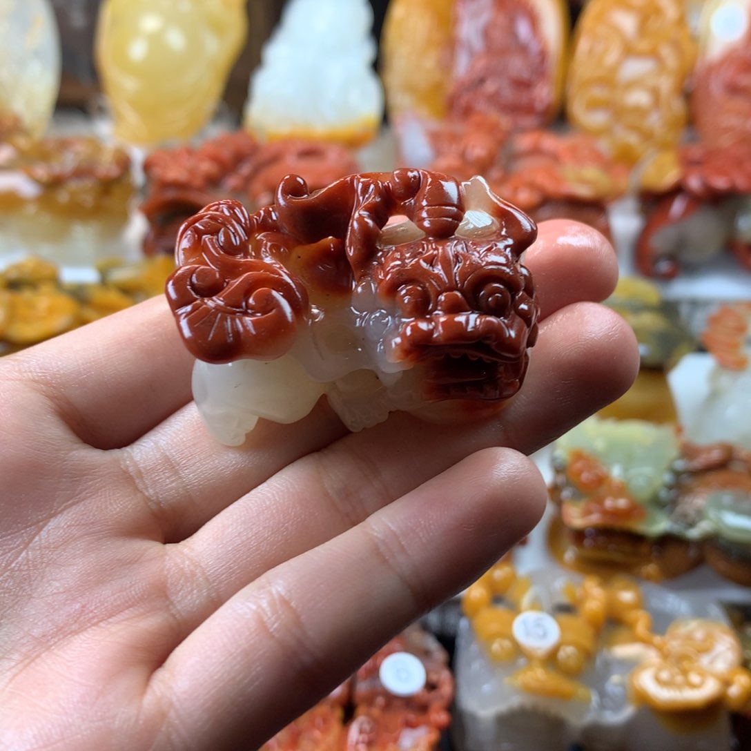 石英质玉（黄龙玉）挂件未镶嵌