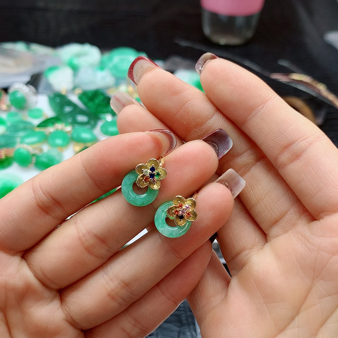 【闪购商品】翡翠耳饰未镶嵌，