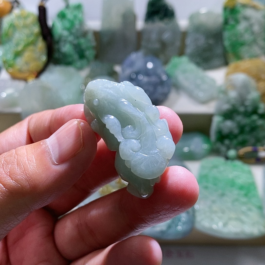 【闪购商品】翡翠颈饰未镶嵌貔貅