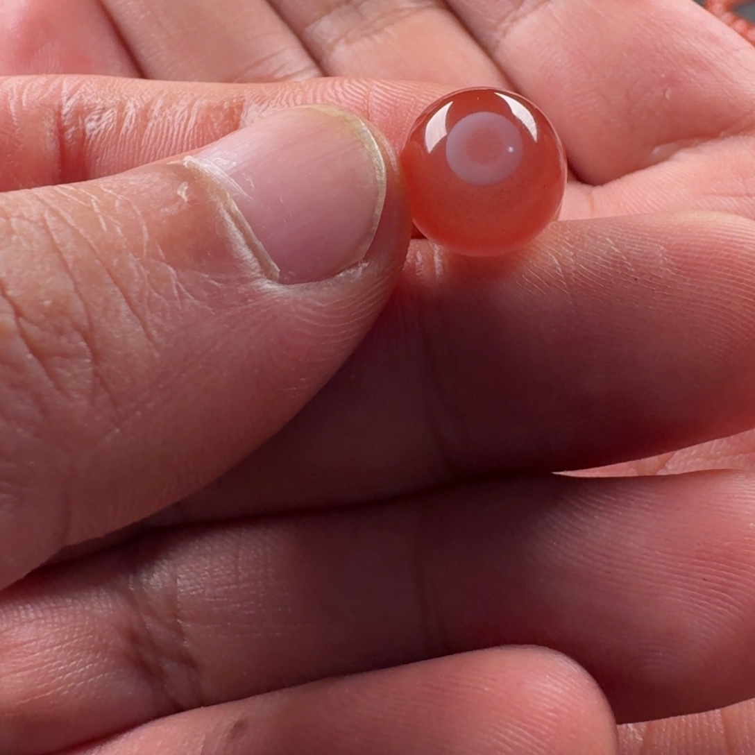 南红玛瑙未镶嵌红底天眼圆珠11.3