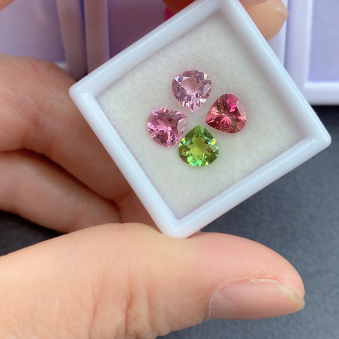 碧玺3克拉裸石未镶嵌