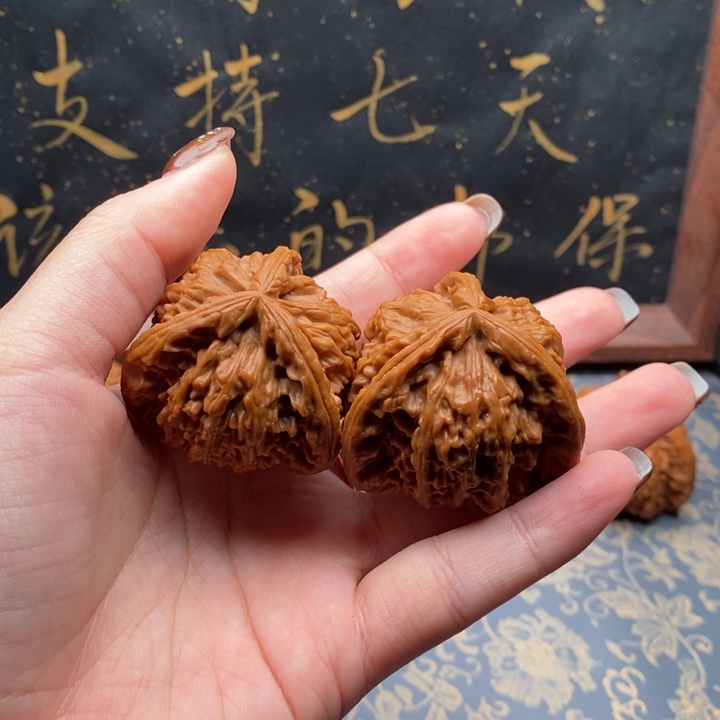 覆***球吊坠文玩核桃白狮