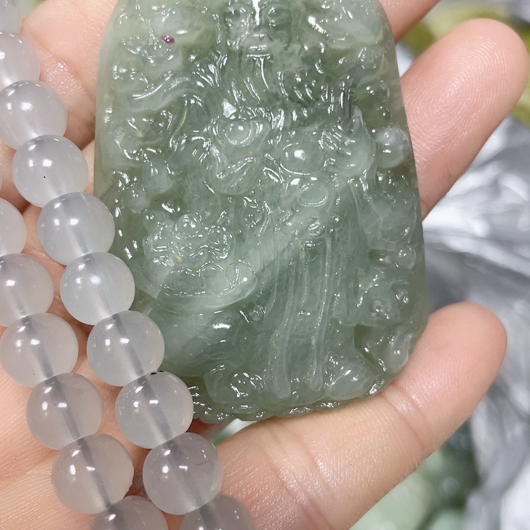 蛇纹石玉颈饰未镶嵌