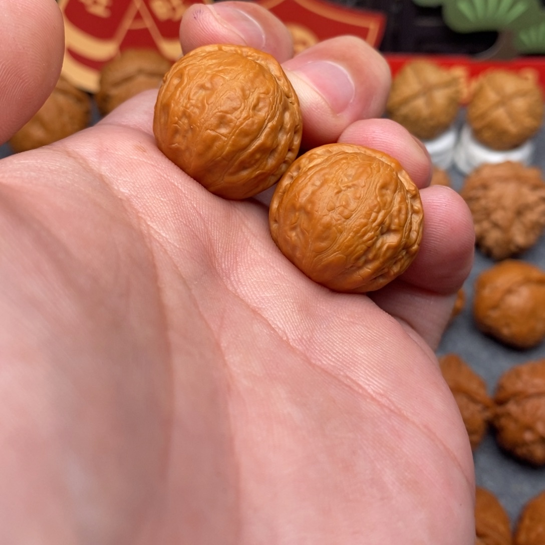 文玩核桃把件元宝