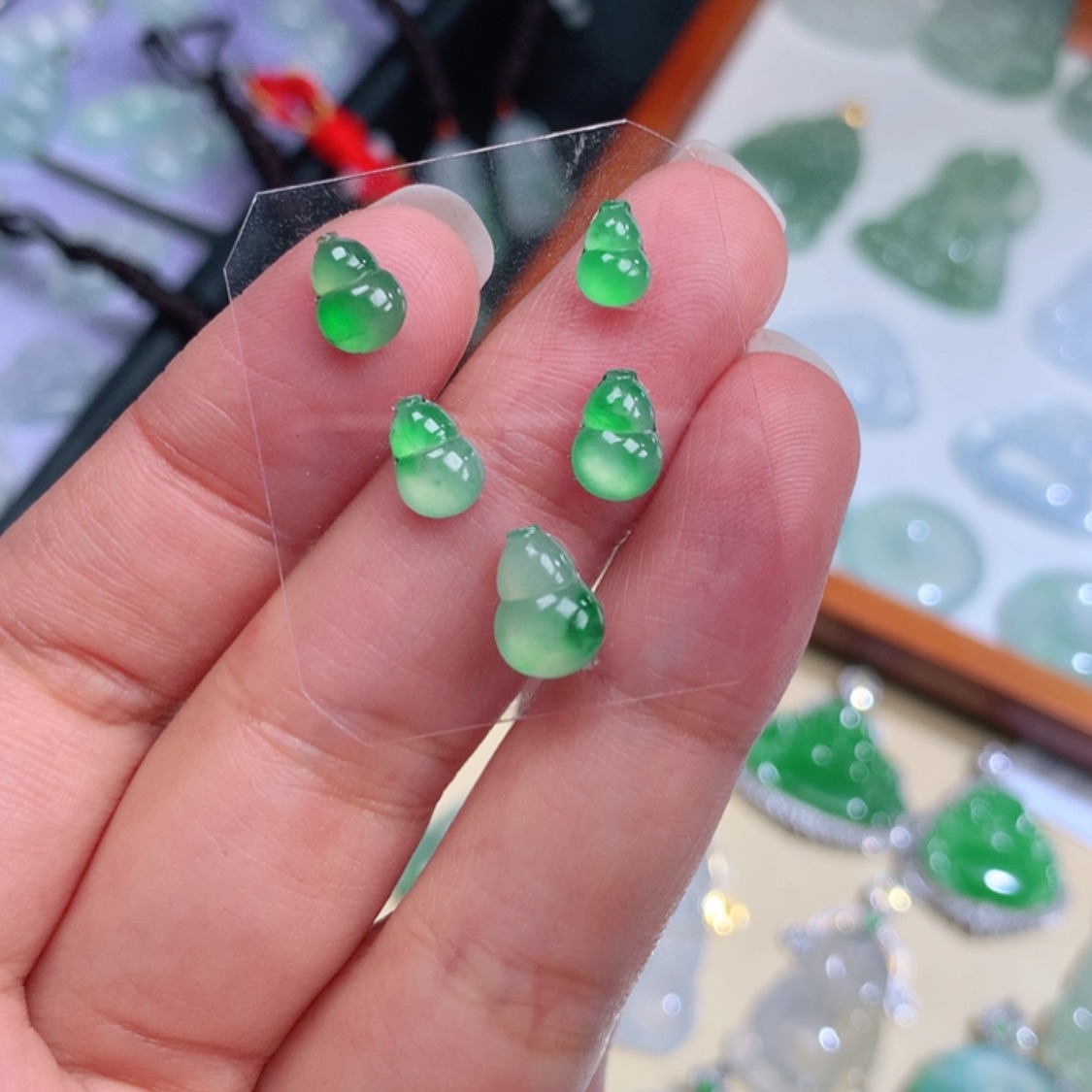 【闪购商品】翡翠颈饰未镶嵌随*?葫芦