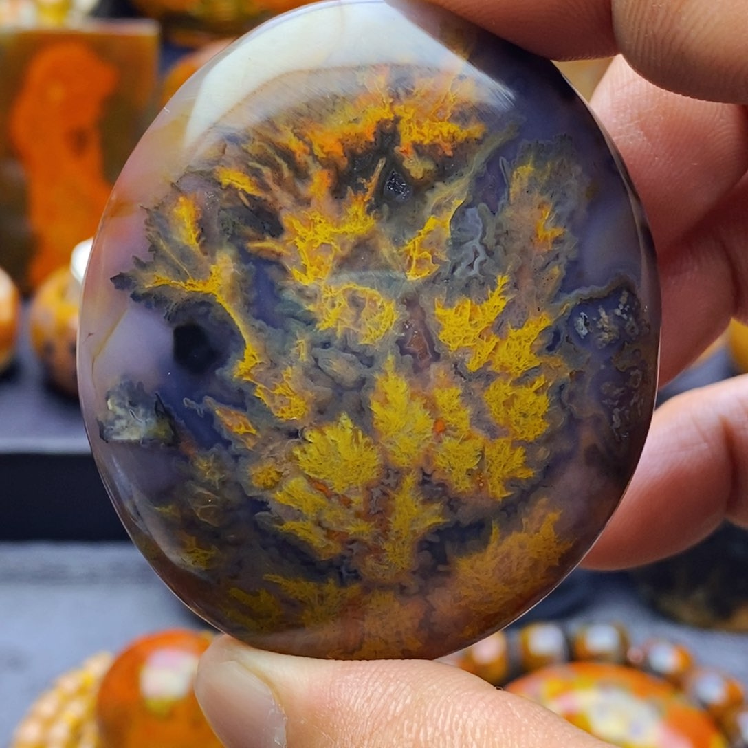 玛瑙/玉髓颈饰未镶嵌美****音