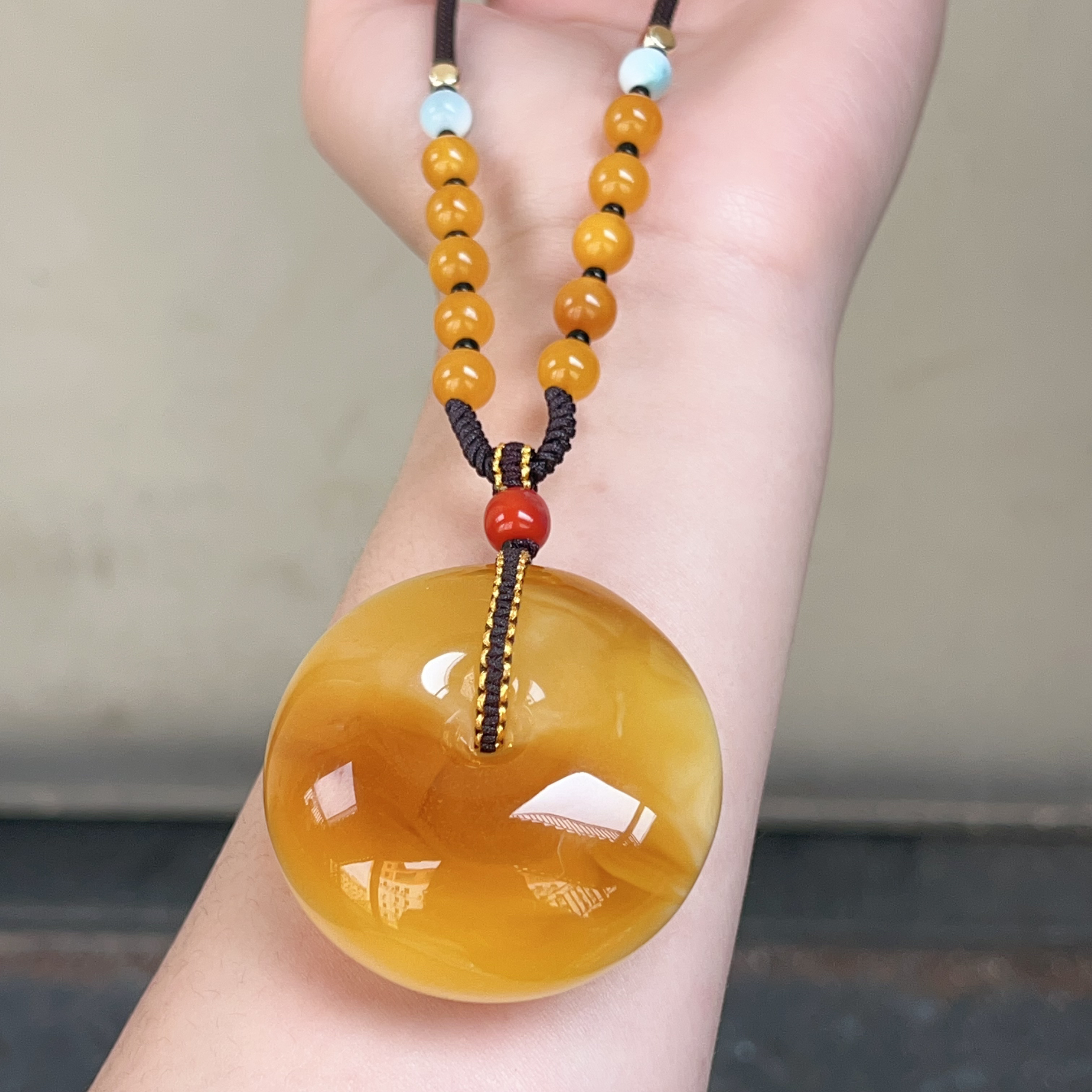 俄料蜜糖红白花蜡双面平安扣吊坠，38.9克，尺寸48～26mm，无瑕