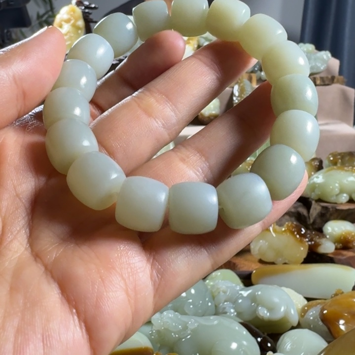 和田玉（糖玉）未镶嵌挂件