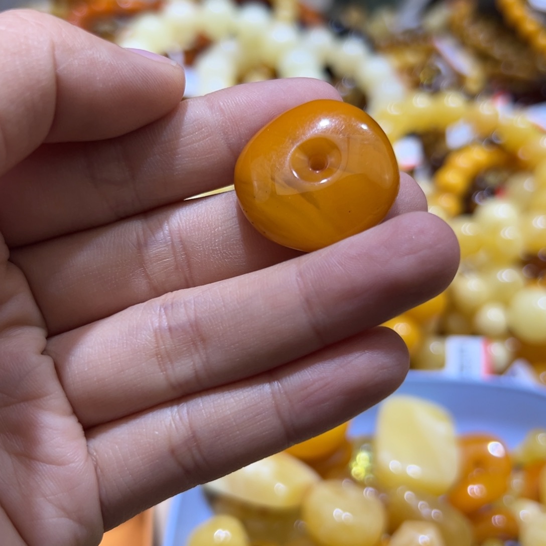 琥珀珠宝奇石未镶嵌