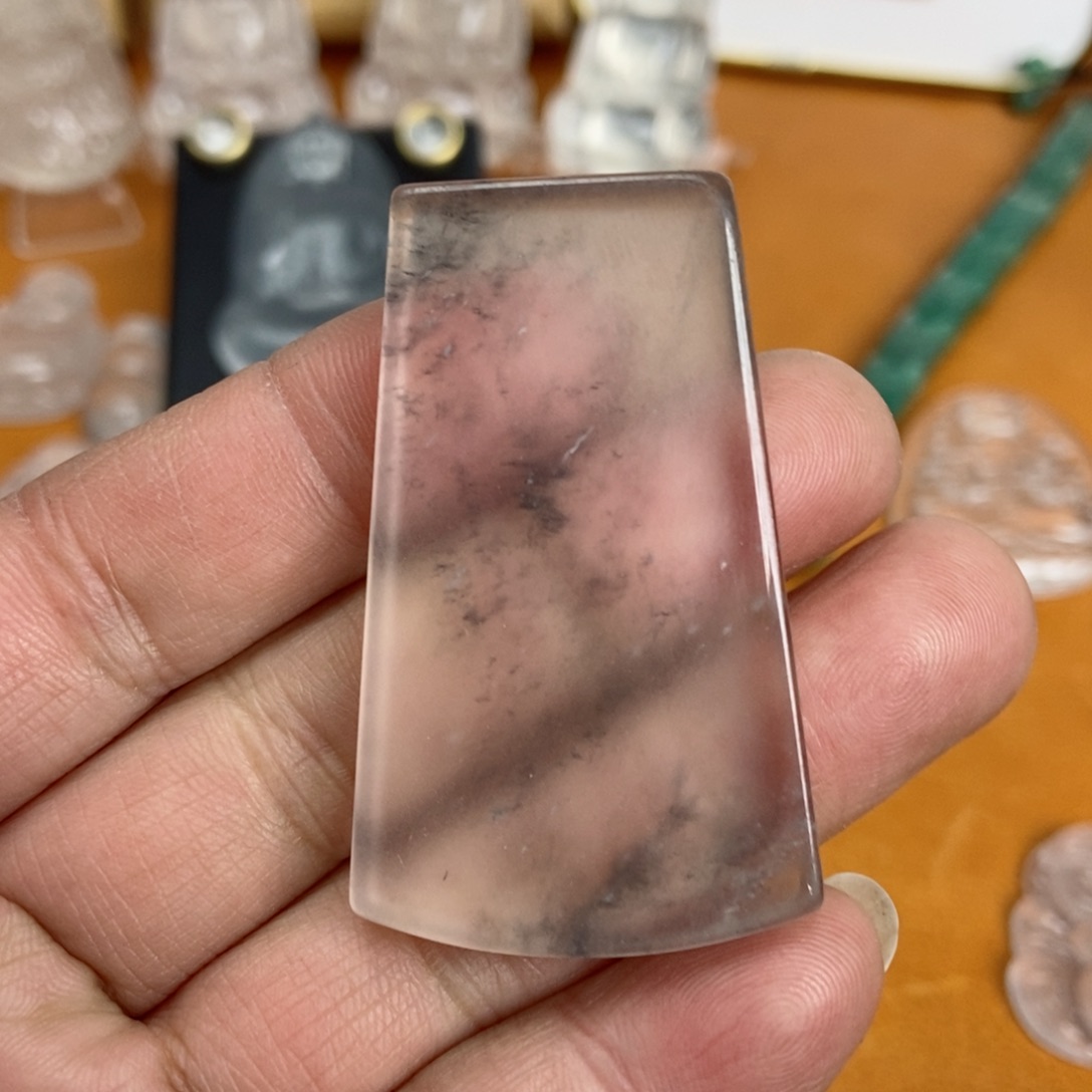 石英质玉吊坠未镶嵌