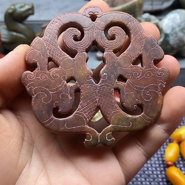 未镶嵌蛇纹石玉颈饰