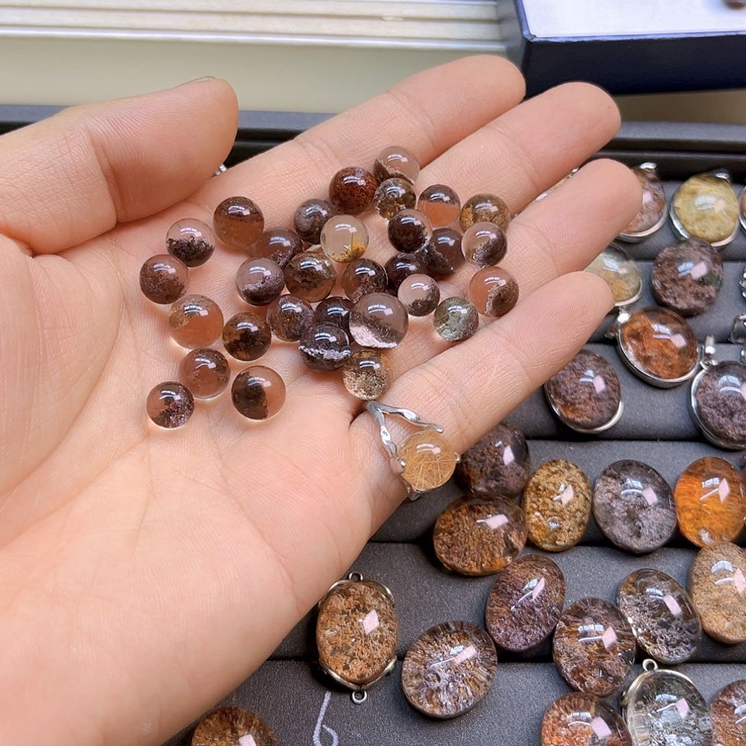 豆***子银S800镀金镶嵌颈饰水晶