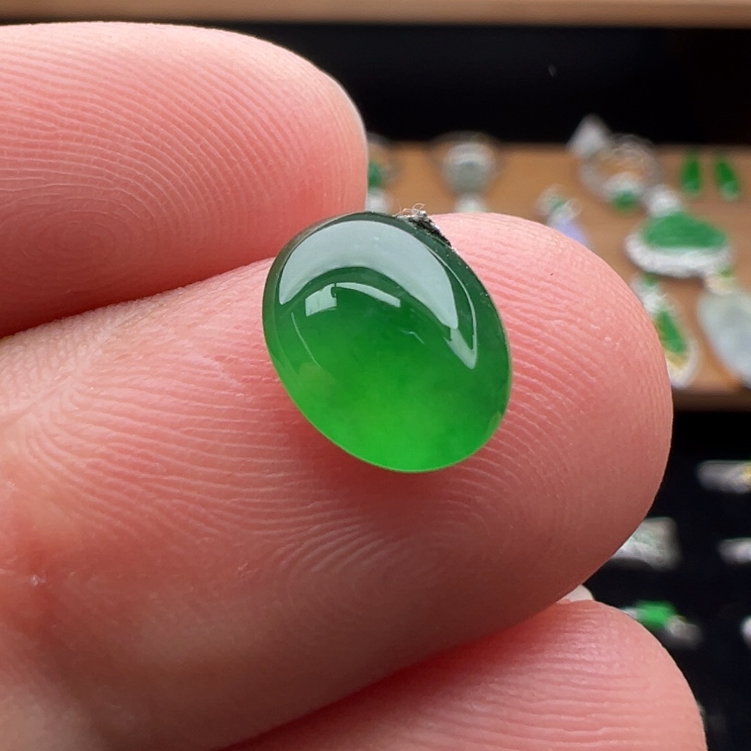 翡翠未镶嵌颈饰蛋面9