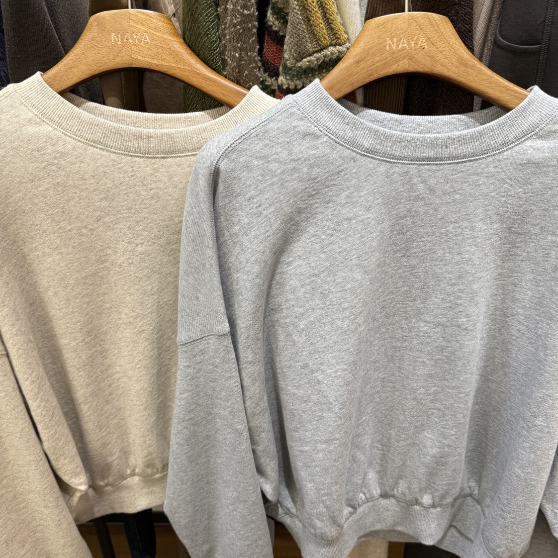 宽松圆领套头卫衣