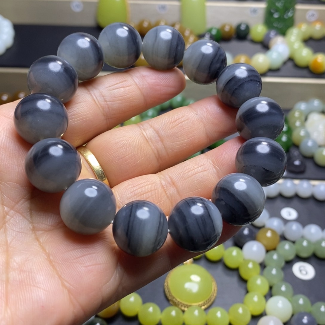 和田玉手串未镶嵌