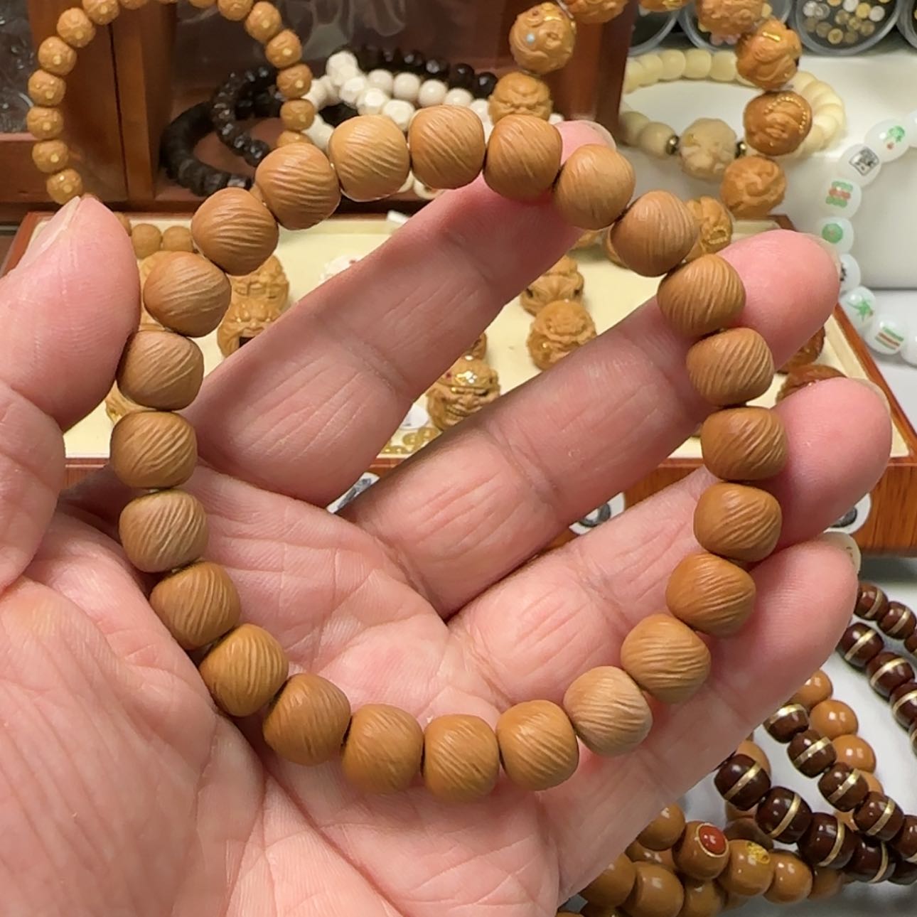 【闪购商品】猴头核桃吊坠拉丝